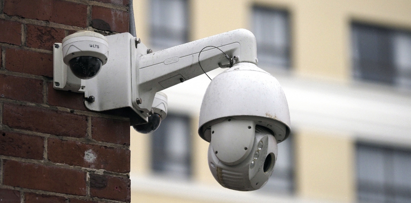 Térfigyelő kamerákkal küzdöttek volna a tolvajok ellen, ellopták az összeset