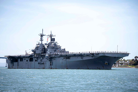 Amerikai hadihajó tett jelzésértékű kanyart a Tajvani-szorosban