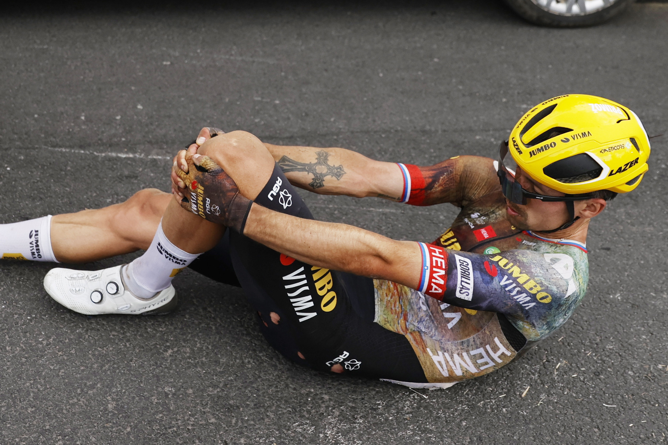 Tour de France – Bukása után feladta az esélyesnek tartott Primož Roglič