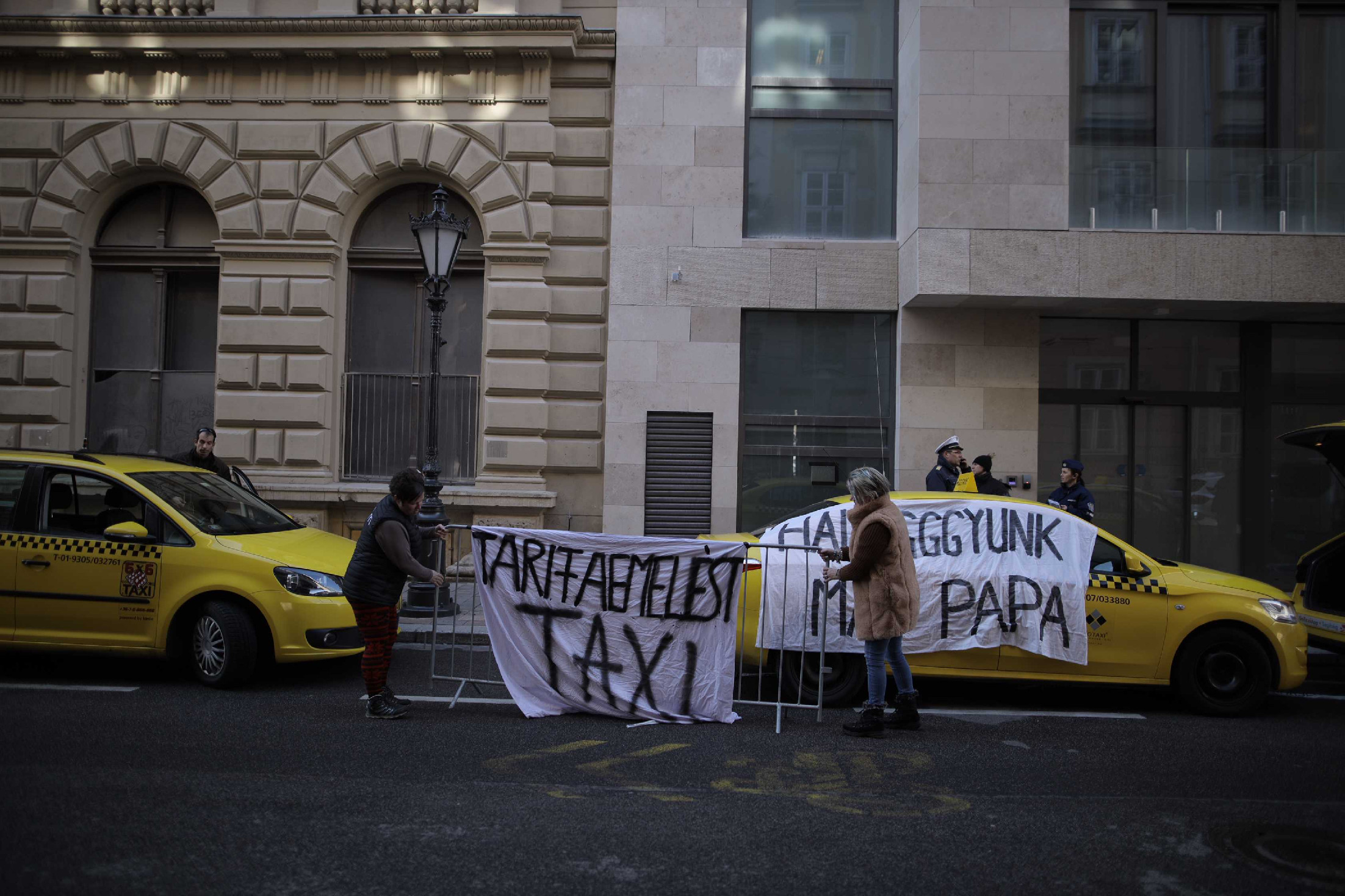 A magyar taxisok most a Boltra támadtak    