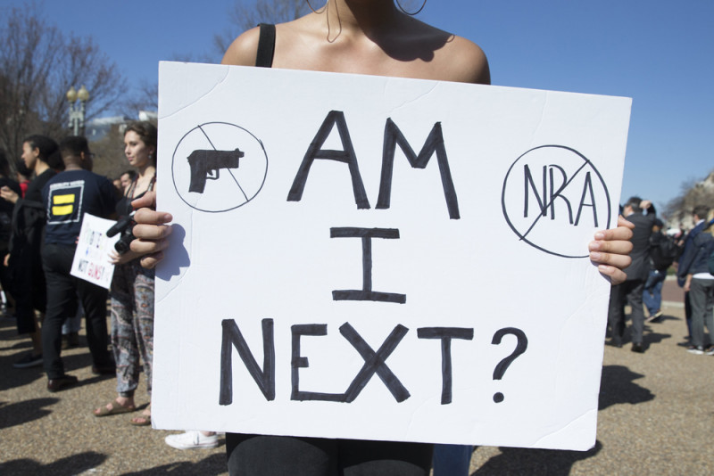 Diáküntetés a fegyvertartás szigorításáért Washingtonban