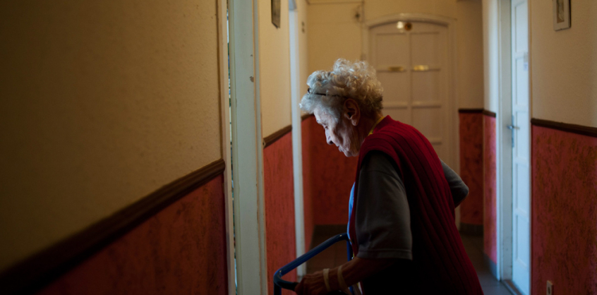 Szociális intézményekbe kerül az idősek szakápolása