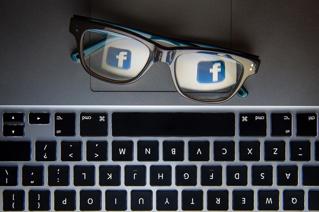Reklámmentes lehet a Facebook azoknak, akik előfizetnek rá