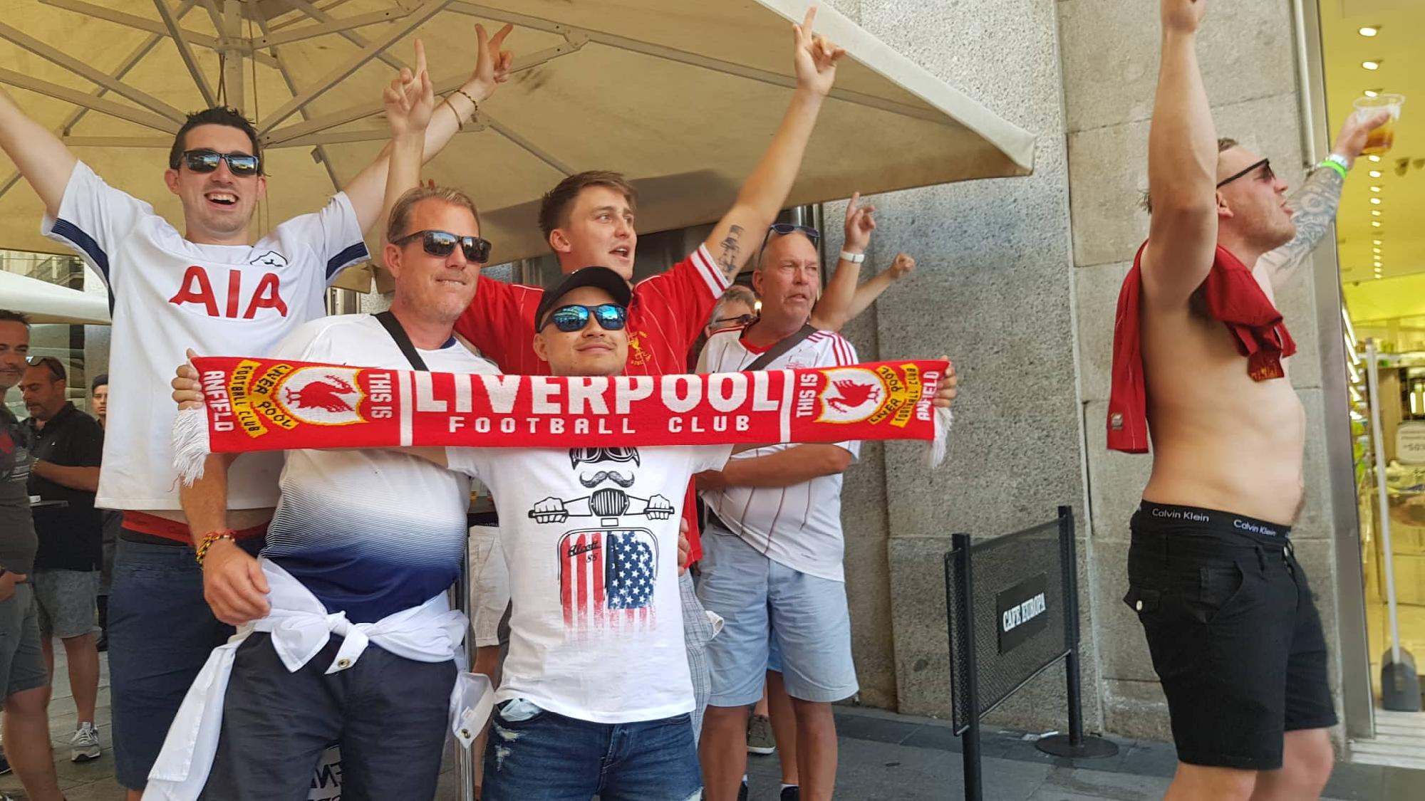 Kolumbiai csatárral erősített a Liverpool