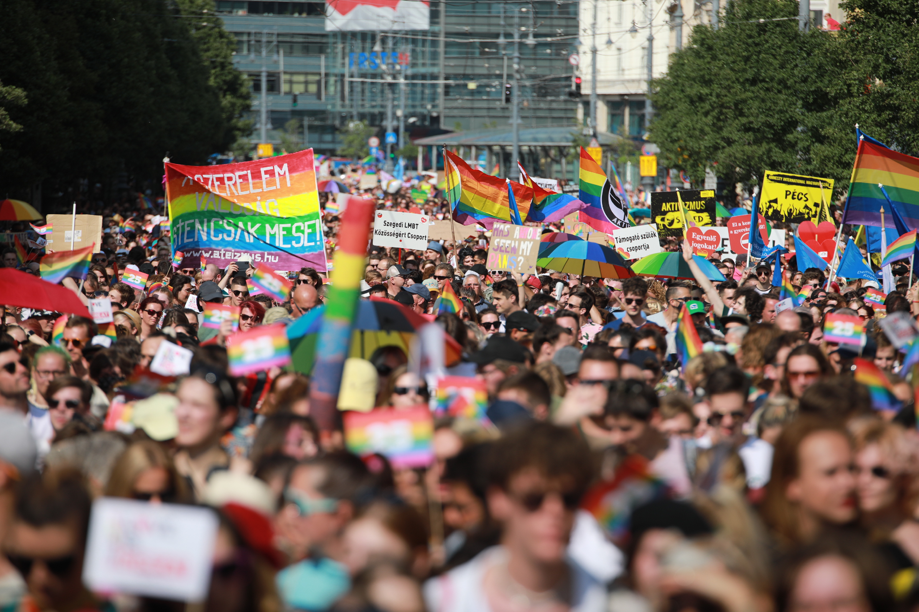 Hiába volt a gyurcsányozás: történelmet írt a Budapest Pride