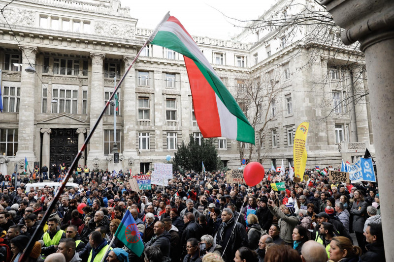 Szabad bíróság! Szabad Gyöngyöspata! - Tüntetés Budapeste