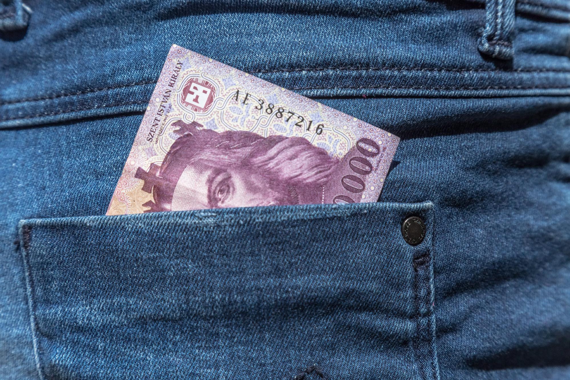 Elfáradt a forint a hét végére
