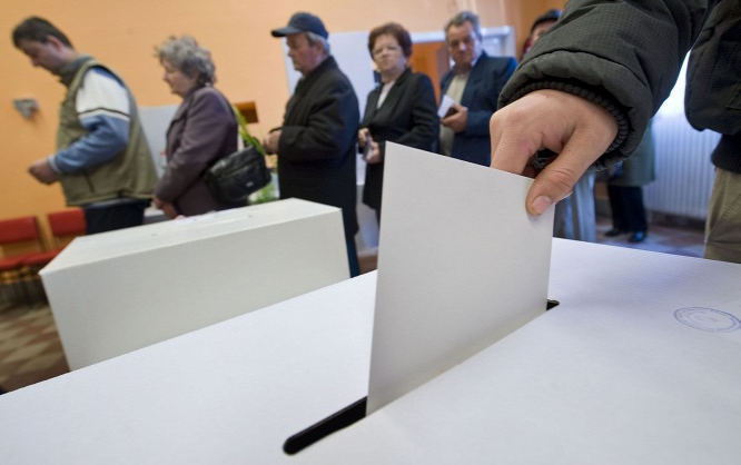 A választási iroda szerint zökkenőmentes volt a választás 