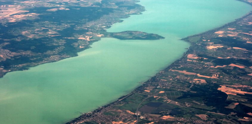 100 ezer köbméternyi iszapot kotornak ki a Balatonból