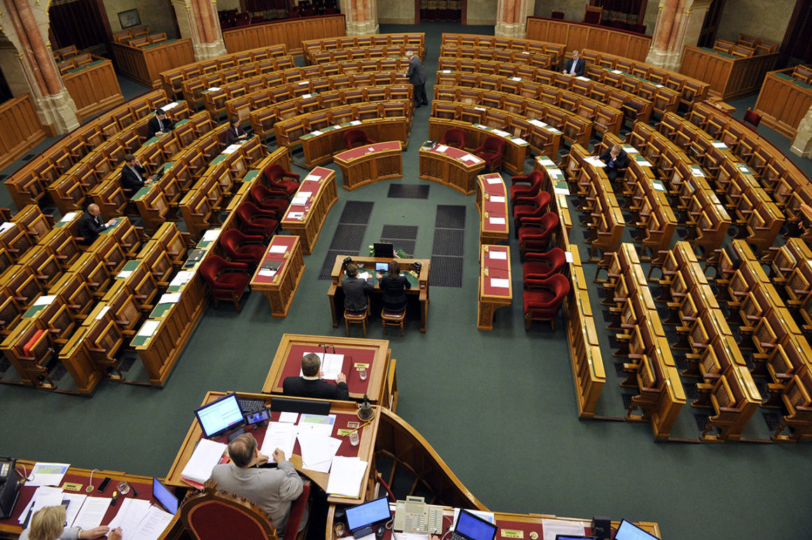 Parlamenti ülésen tárgyalják csütörtökön a Mi Hazánk törvényjavaslatát