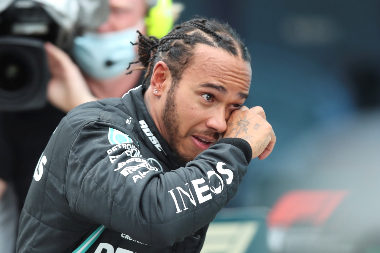 A Mercedes főnöke szerint közel a megállapodás a hétszeres vb-győztes Lewis Hamiltonnal