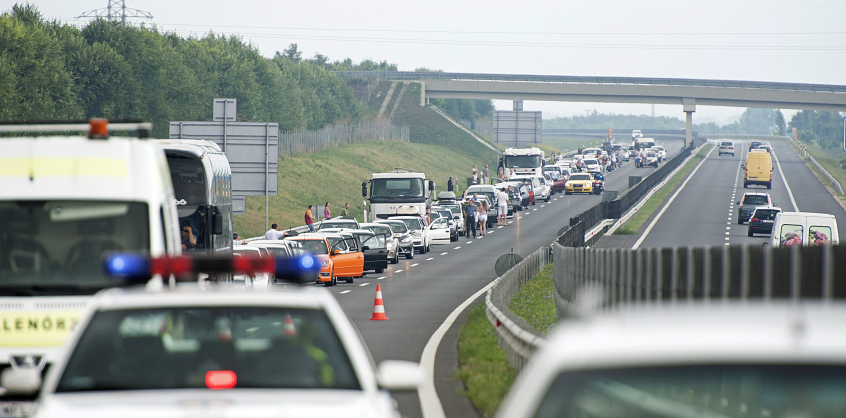 Újabb magyar autópálya esett el