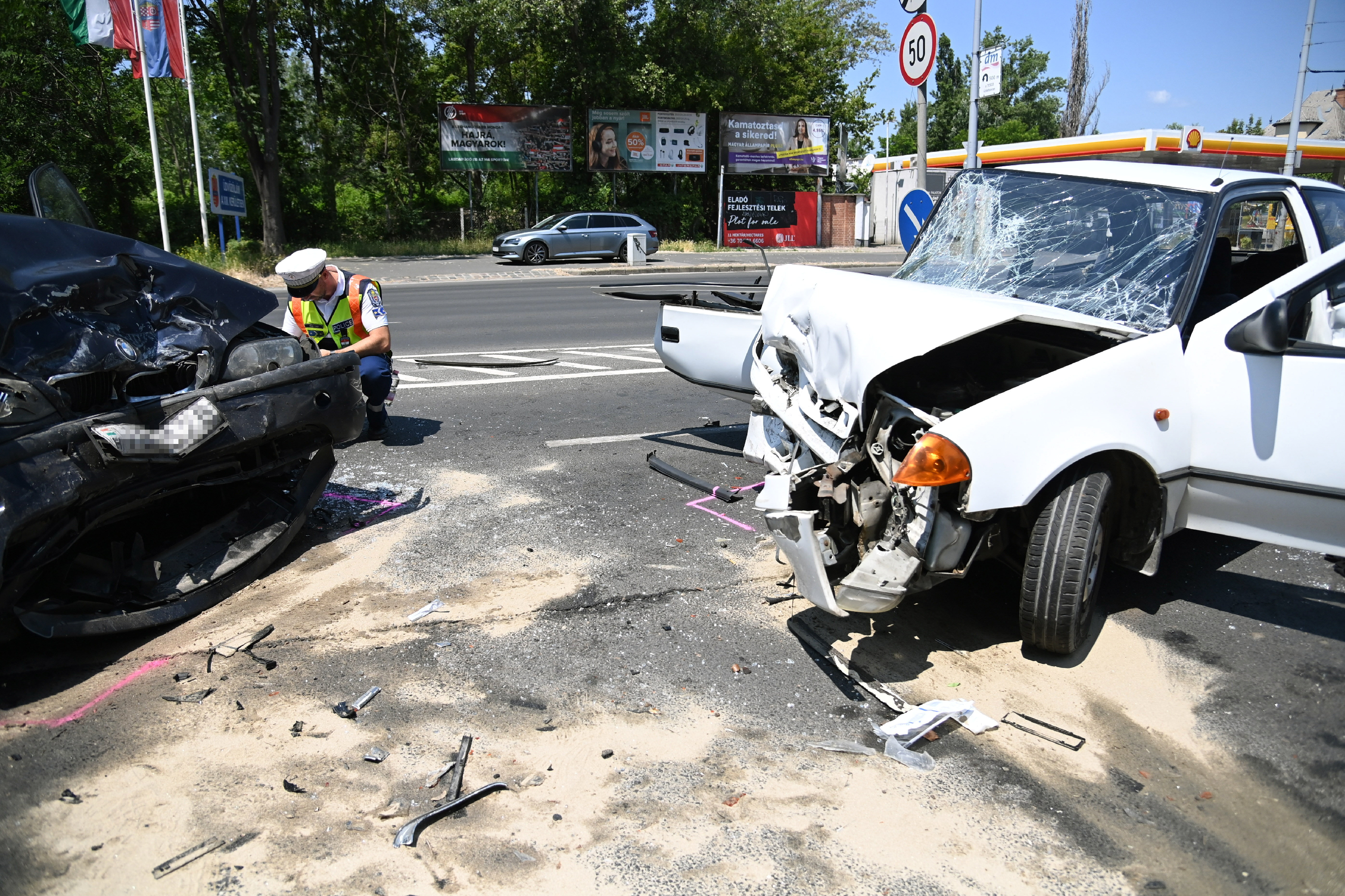 Három autó ütközött a Váci úton