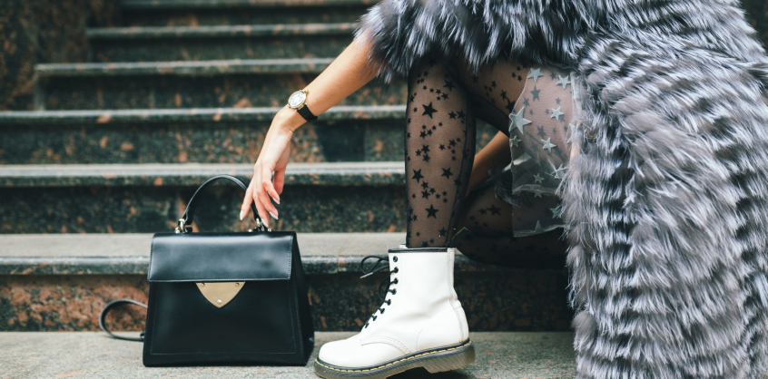 Hogyan válasszunk cipőt és kézitáskát? Divattippek nőknek