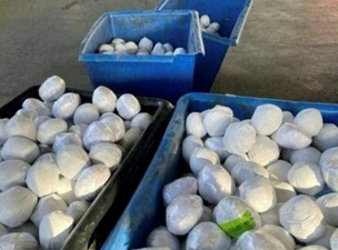 Prémium fogás: közel 800 kiló drog volt a kőlapokba rejtve