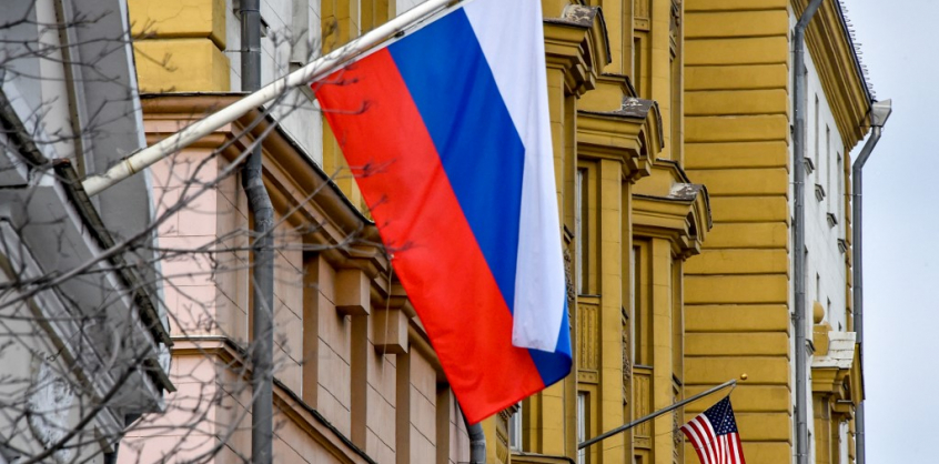 Az Egyesült Államok moszkvai nagykövetségén attól tartanak, hogy amerikaiakat is besorozhatnak