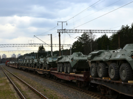 Nukleáris robbanófejek szállítására használt vonat tart az ukrán frontra