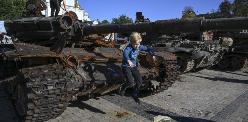 Brit kémek: saját tankjaikkal üldözik az oroszokat