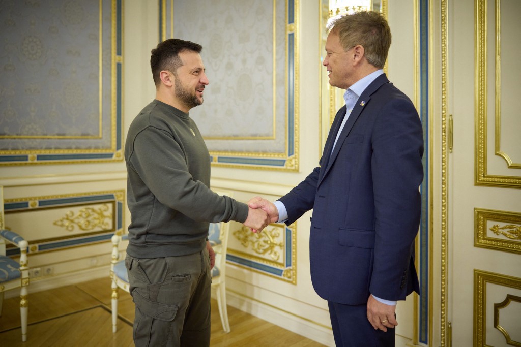 A légvédelem megerősítéséről tárgyalt Zelenszkij a brit védelmi miniszterrel Kijevben