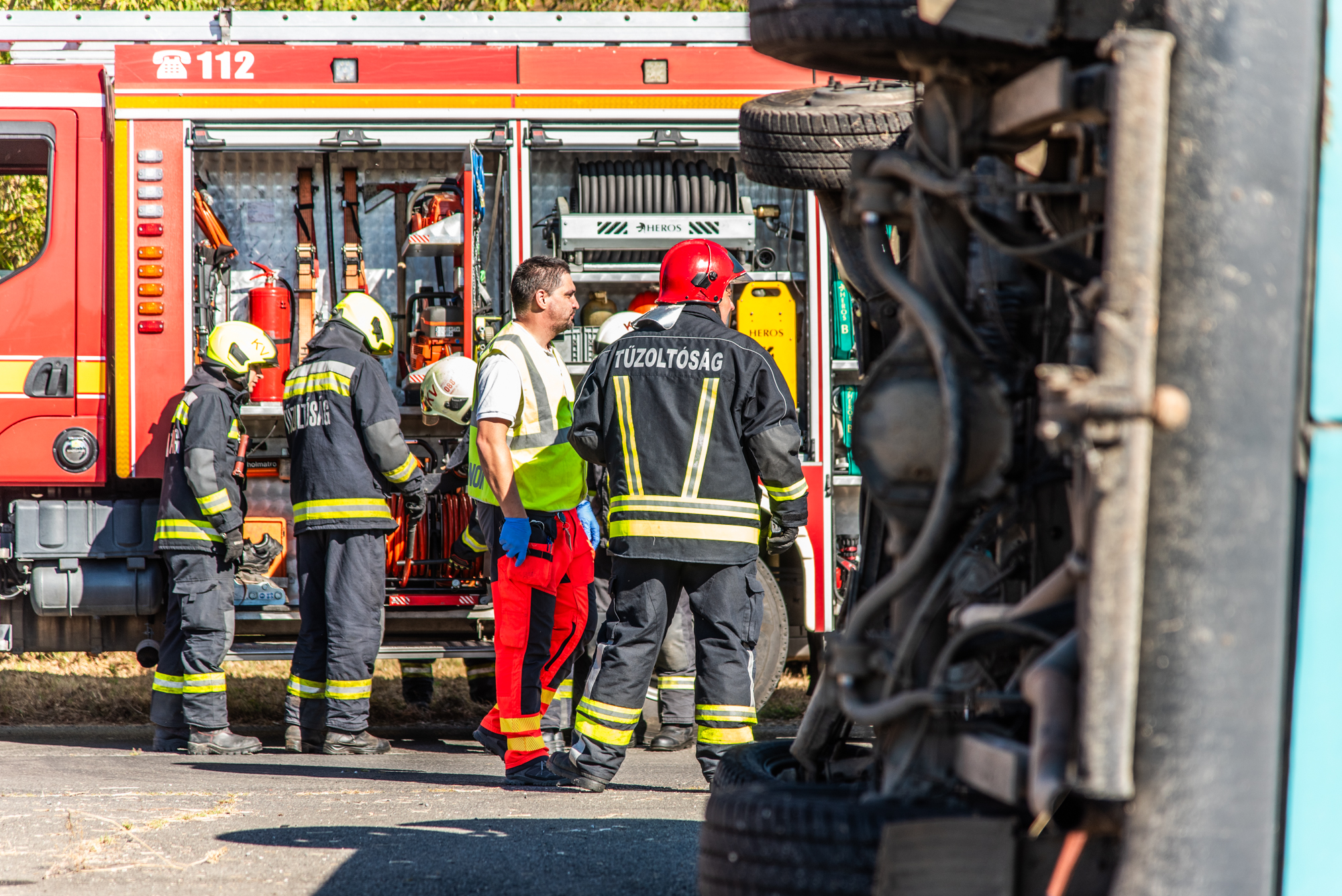 Lakástűz volt Nyírbogáton, mentőhelikopter érkezett a helyszínre