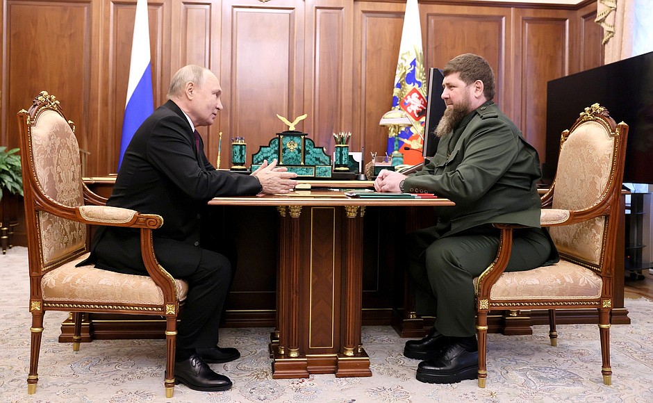 Kadirov jól van és Putyinnal tárgyal a Kremlben