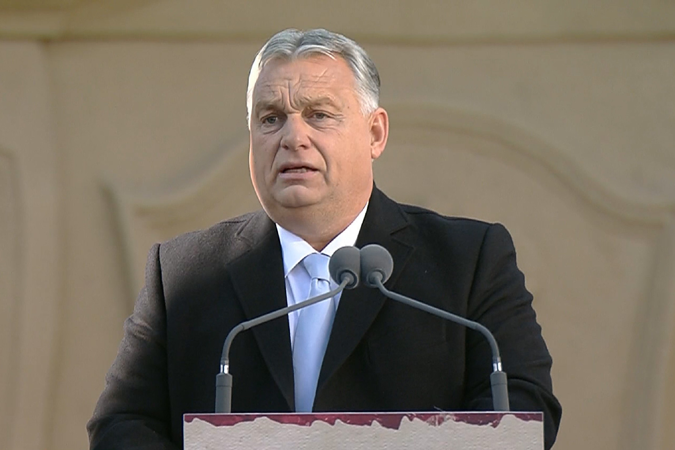 Orbán: Moszkva tragédia volt, Brüsszel csak egy rosszul sikerült kortárs paródia