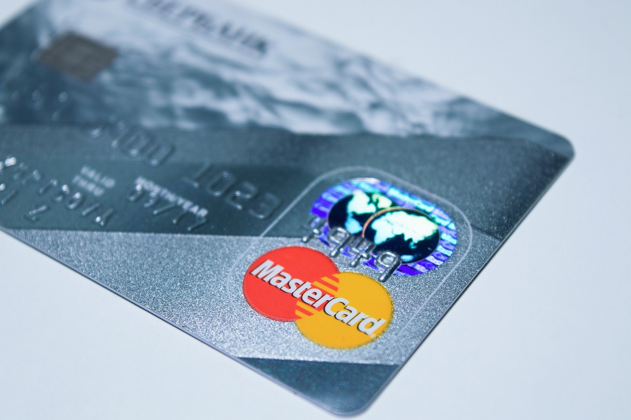 Így változik a Mastercard bankkártyák használata, minden ügyfelet érinteni fog