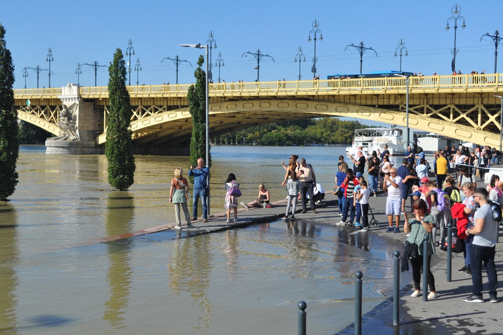 Az árvíz után ekkor állhat helyre a rend Budapesten