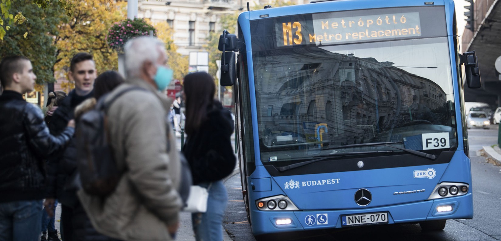 Több buszjárat is megszűnhet Budapesten – sok a kérdés a metróbuszokkal kapcsolatban