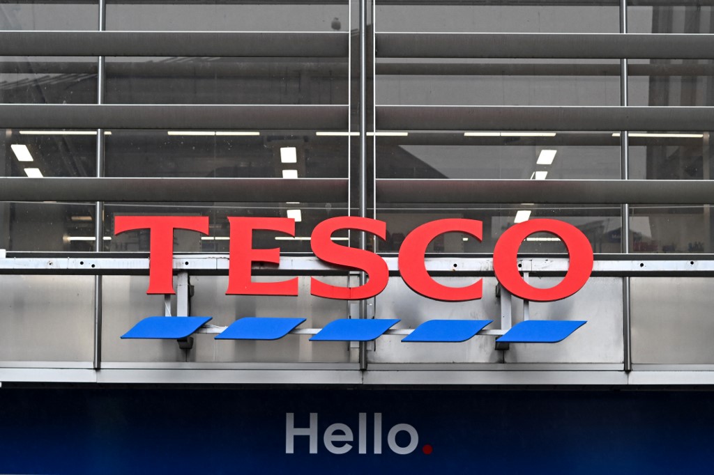 A Tesco új rendszert vezet be – így ellenőriznék a vásárlókat a jövőben