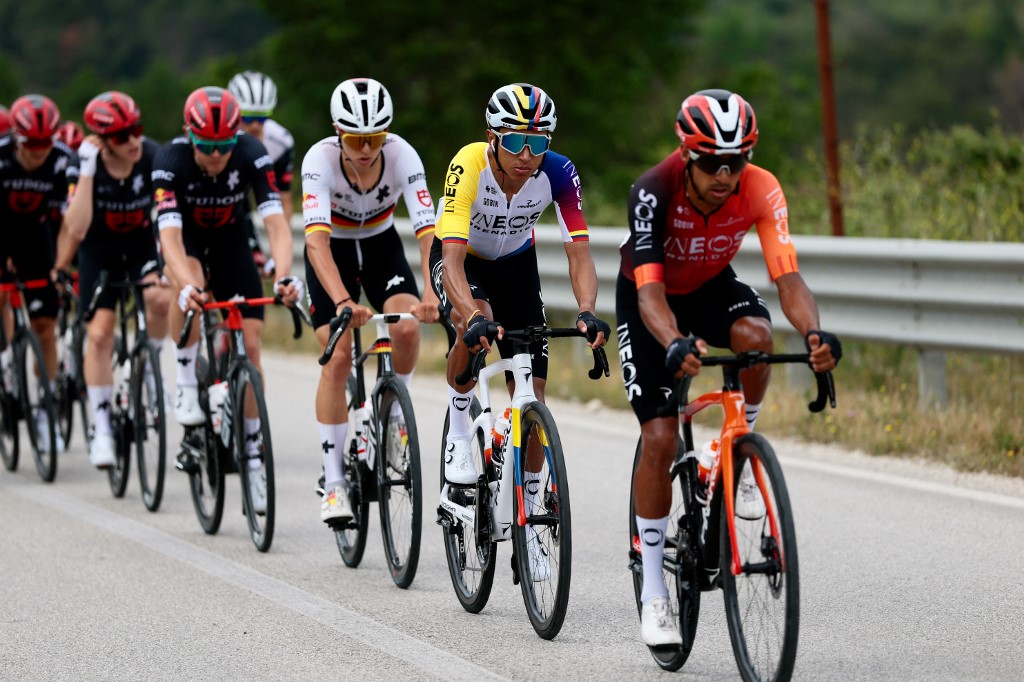 Videó: kecske támadt a biciklistákra a Giro d'Italia első szakaszán