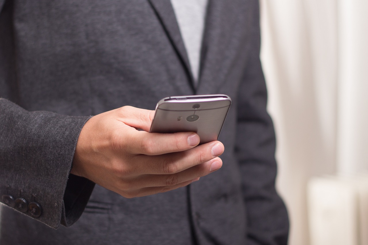 Ha így csörög a telefon, soha ne vegye fel, csalók áldozata lehet