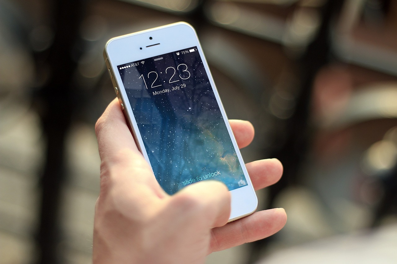 A telefon irányítása is a csalók kezébe kerül, ha bedől ennek a trükknek