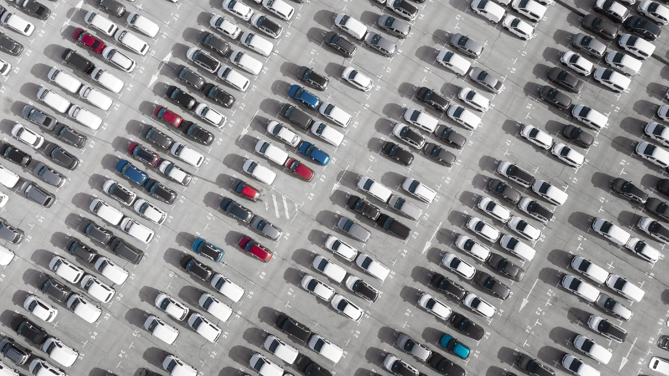 Drágább lesz megállni, mint tankolni? Újabb parkolási díjemelés jön a fővárosban