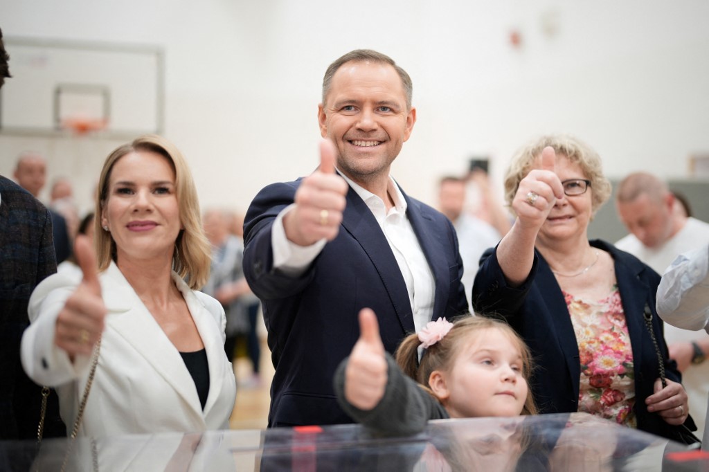 Meglepetés Varsóból: a jobboldali Karol Nawrocki győzött