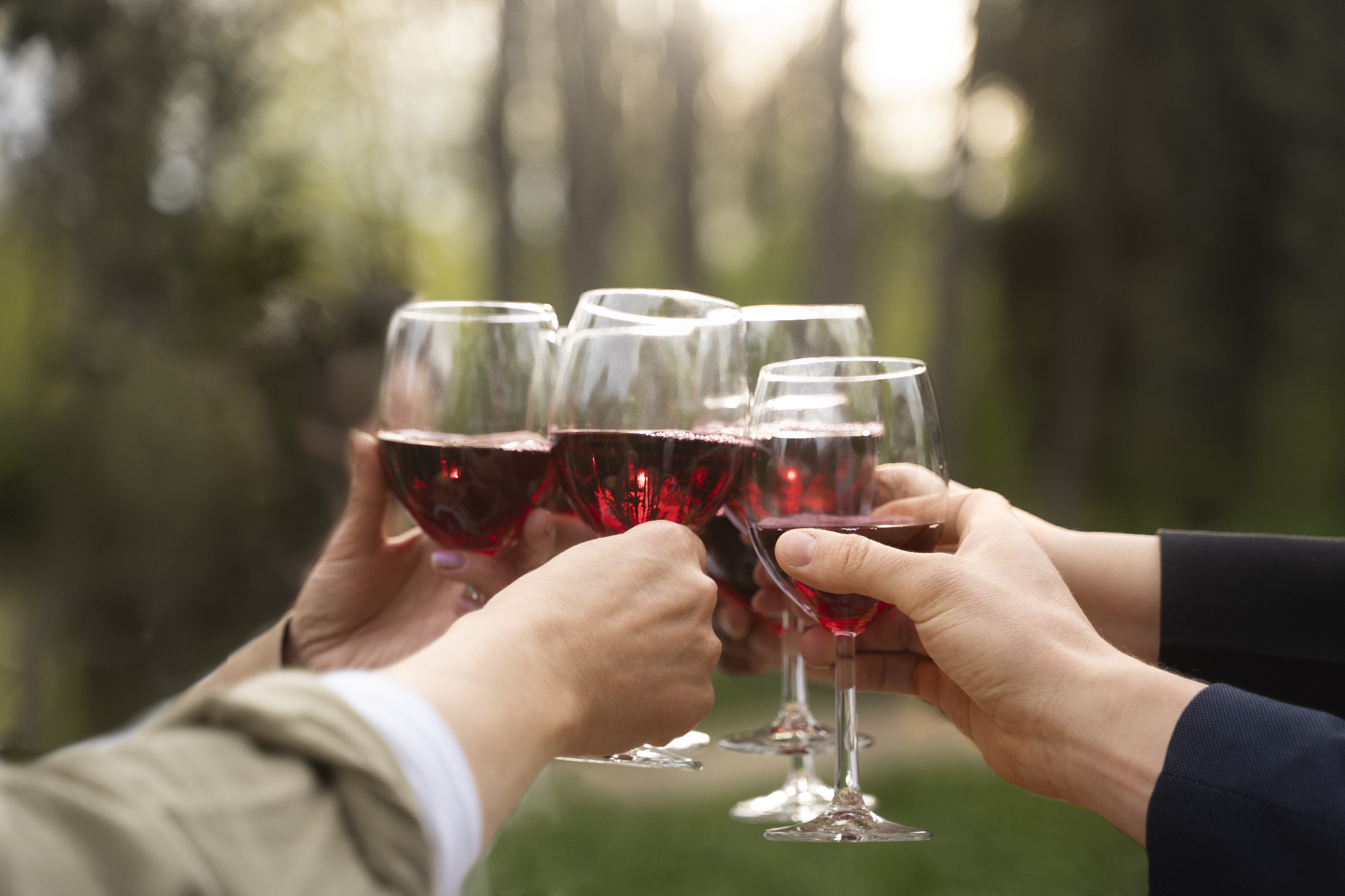 Jönnek az új alkoholszabályok, sokaknál kiverheti a biztosítékot