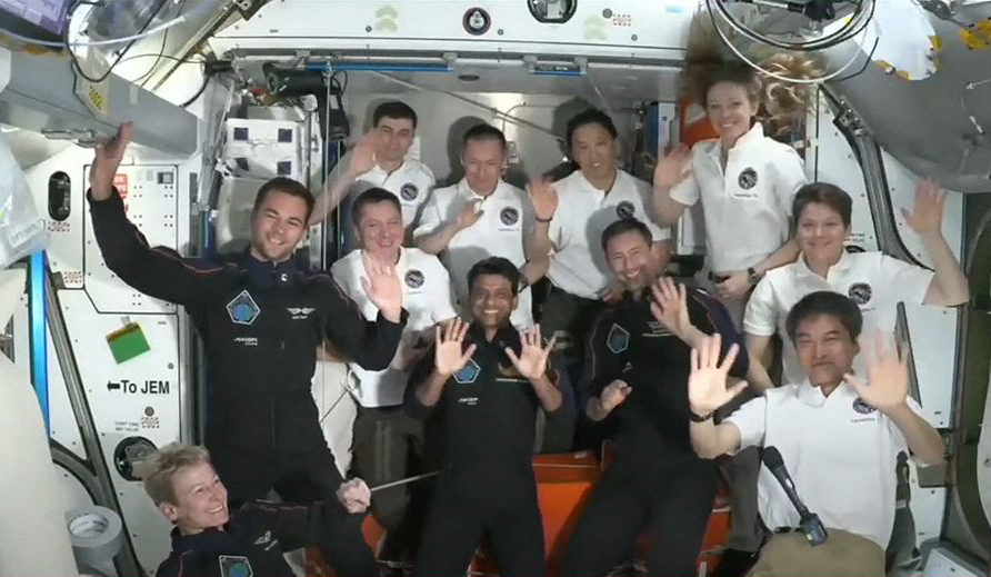 Így hat a gravitáció a Földre visszatérő űrhajósokra