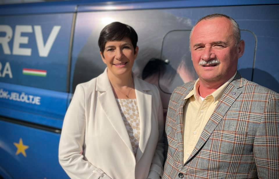 Két újabb szocialista politikus állt Dobrev Klára mellé