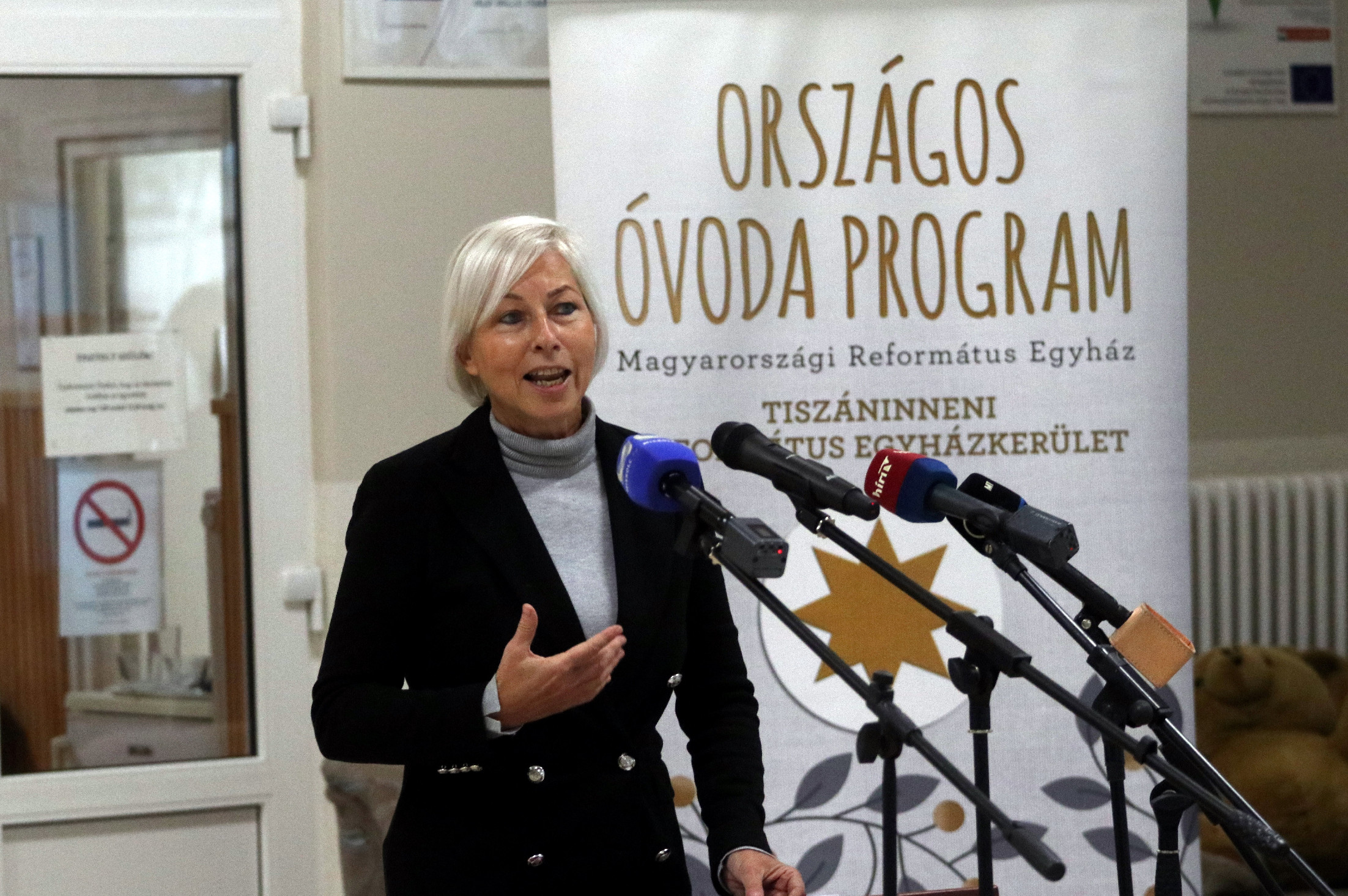 Csaknem 700 ezer forintért igényelt fotóeszközöket a fideszes országgyűlési képviselő munkájához