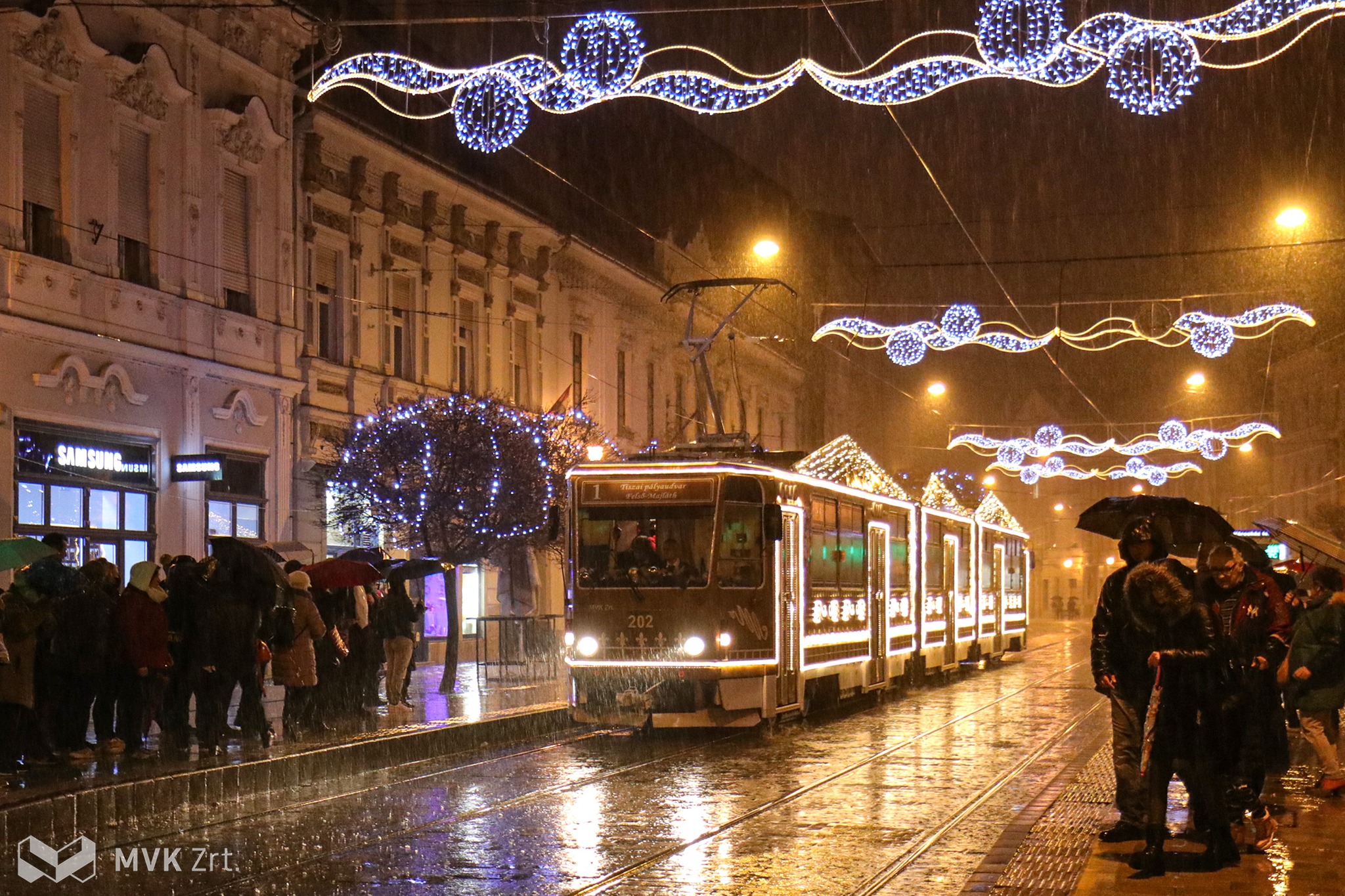 A miskolci lett Európa legszebb adventi villamosa