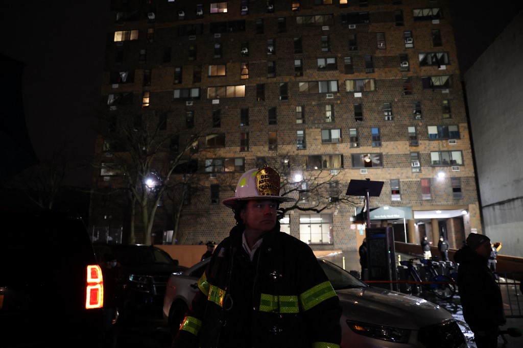 Az elmúlt évek legpusztítóbb lakástüze tombolt New Yorkban