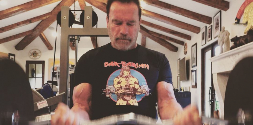 Mire készül Arnold Schwarzenegger? Milliók döbbentek meg új fotóján