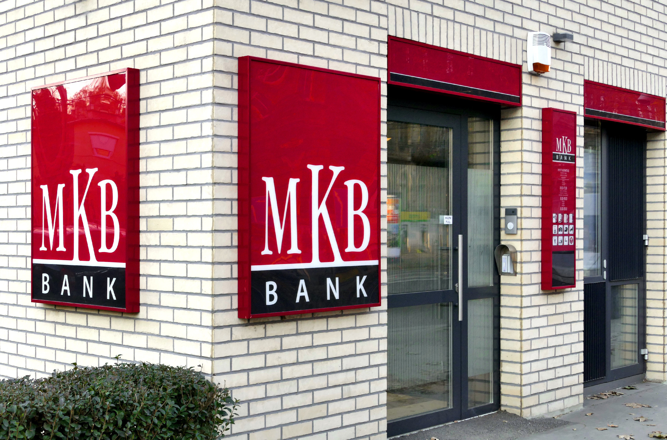 Engedélyezte az MNB a Budapest Bank és az MKB Bank egyesülését