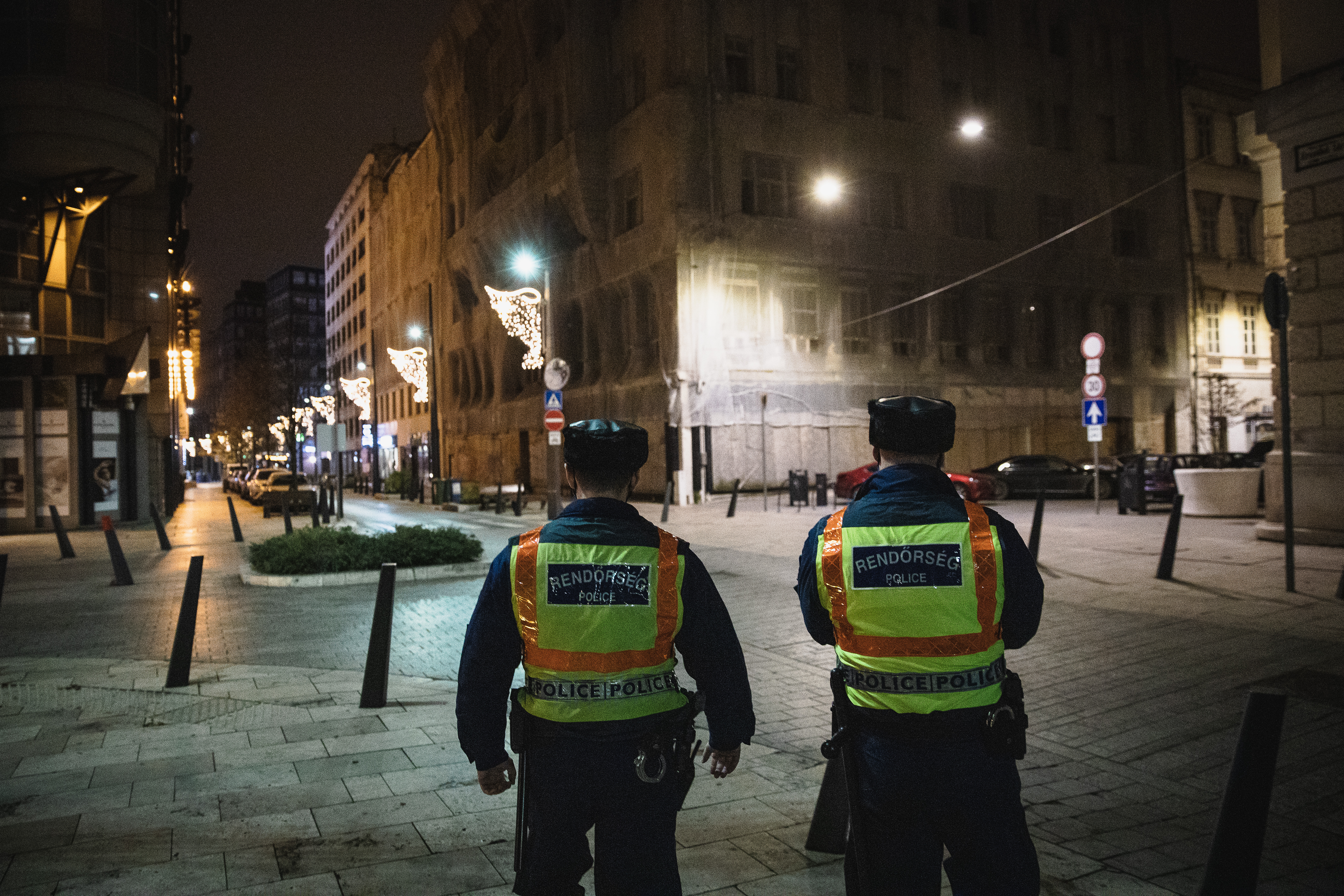 Hétezer rendőr kapta el a koronavírust, 12-en belehaltak