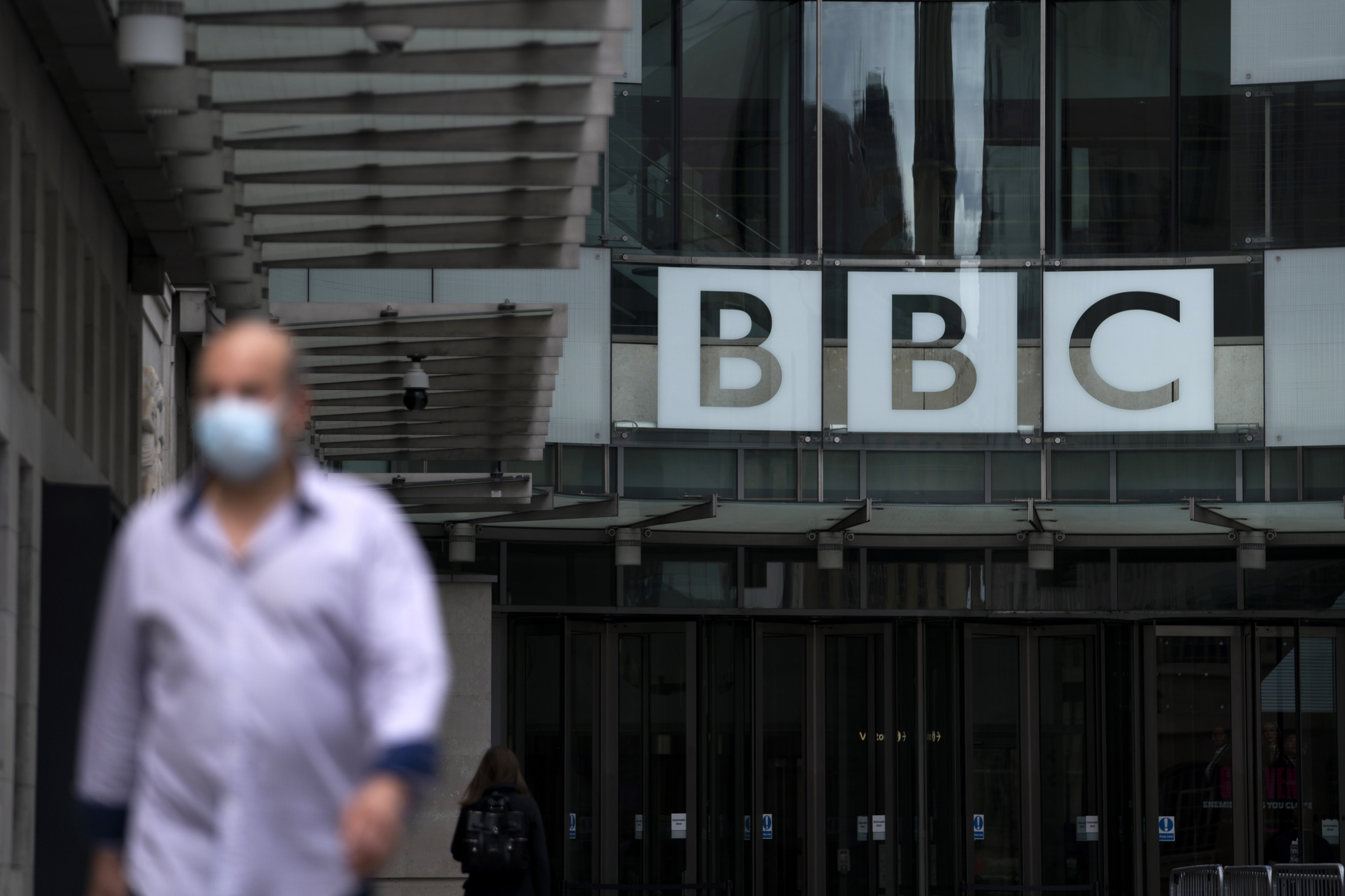 Az EU fölszólította Kínát, hogy oldja föl a BBC hírcsatornával szembeni tiltást