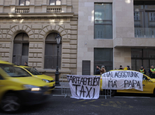 További 19 százalékkal emelnének az árakon a budapesti taxisok