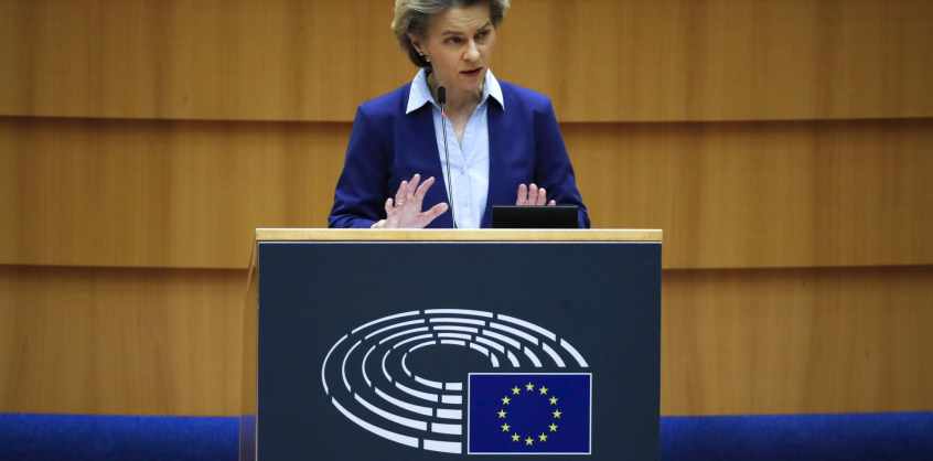 Az Európai Bizottság elnöke szerint a holokauszt áldozatainak emlékét teszik banálissá, akik a járványügyi intézkedéseket a nácizmushoz hasonlítják