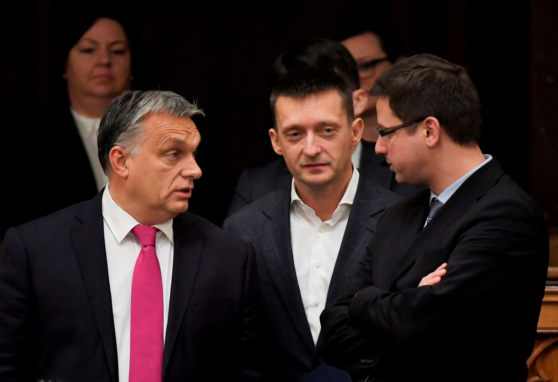 Telex: Orbán kérte Rogánt, hogy állítsa le felesége földvásárlását – Havasi cáfol