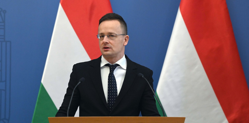 Szijjártó Péter: Magyarország nem tudja támogatni Ukrajna transzatlanti és európai integrációját, amíg a kárpátaljai magyar iskolák veszélyben vannak