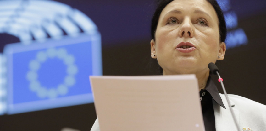 Vera Jourová: A magyar demokrácia igenis beteg